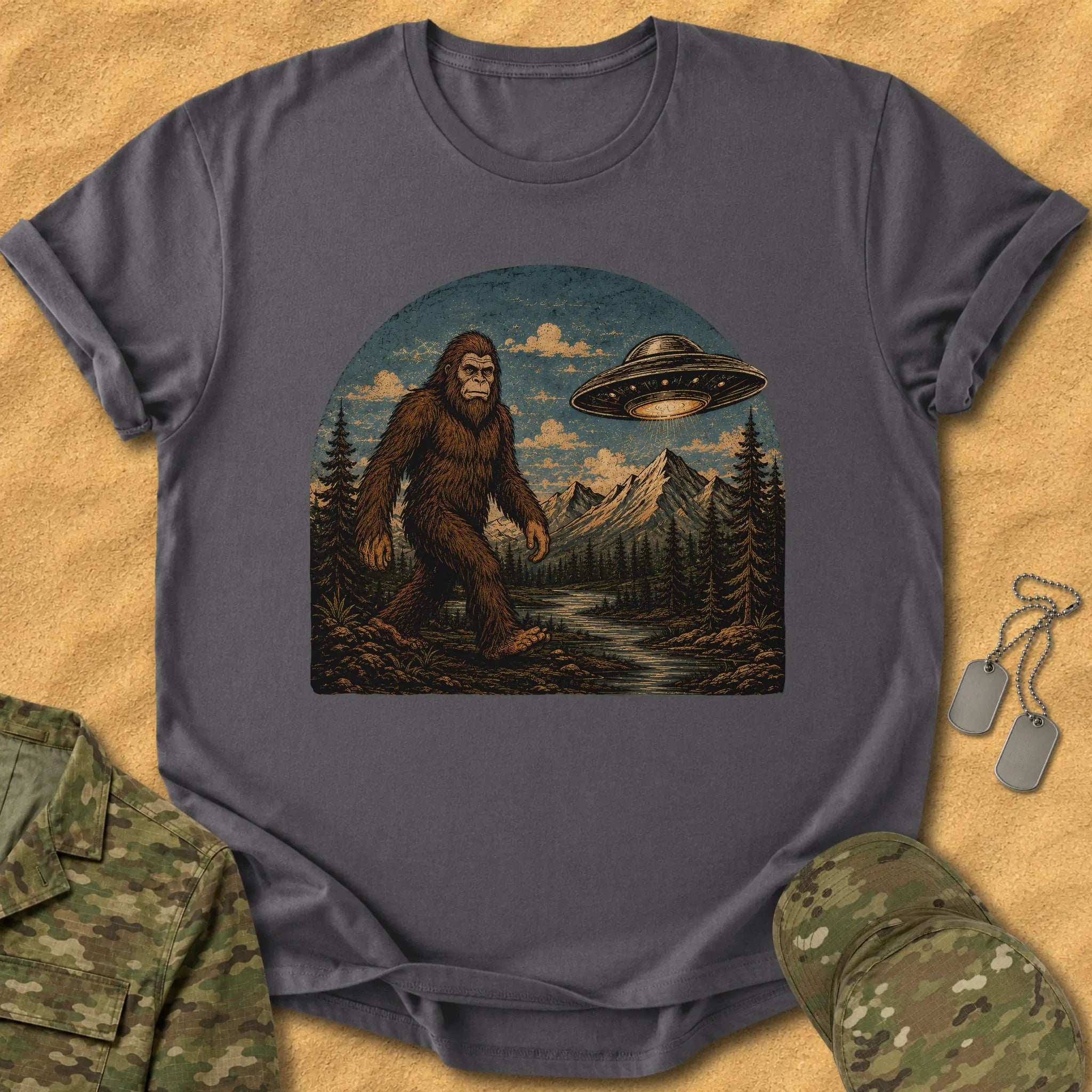T-Shirt BigFoot and UFO T-Shirt