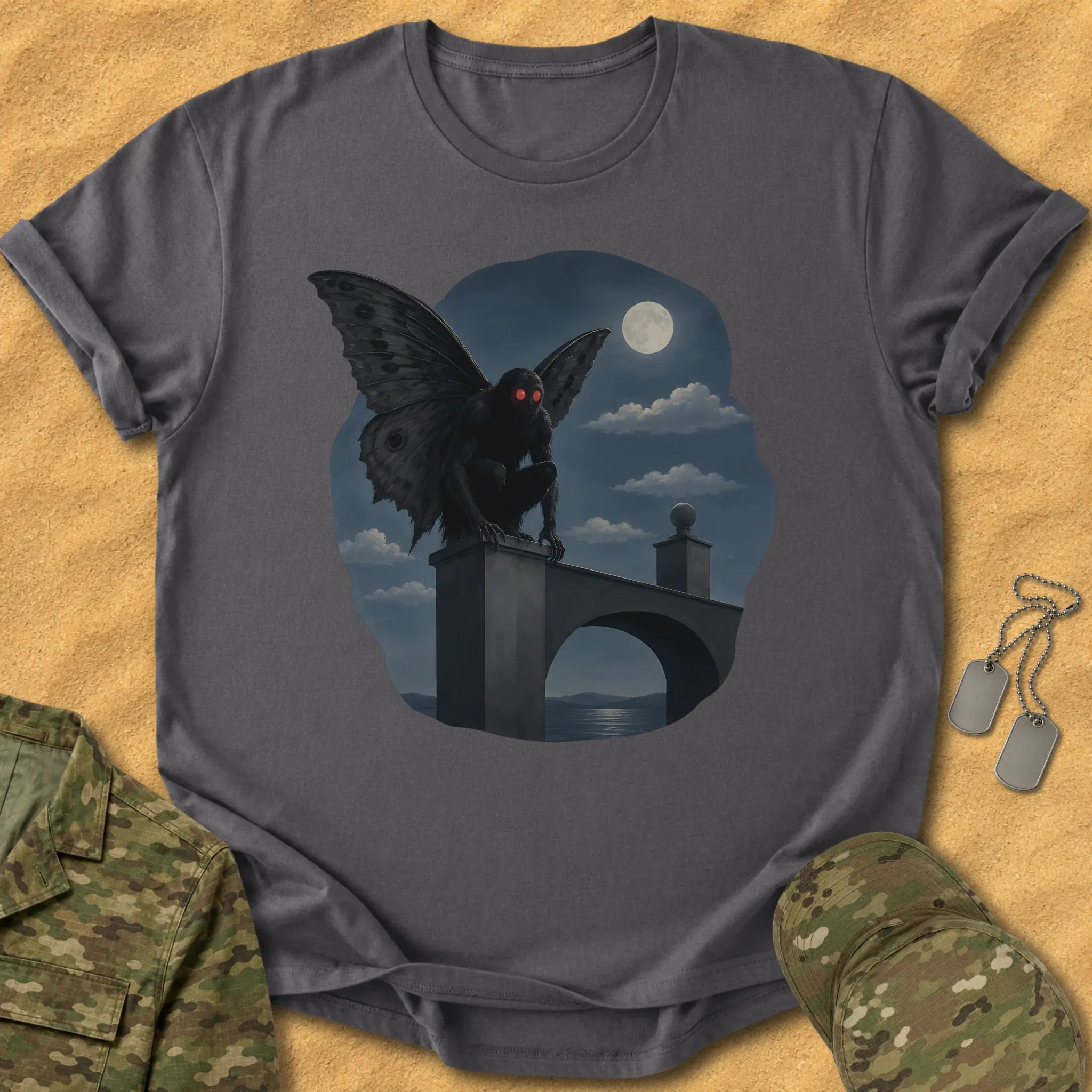 T-Shirt Moonlit Watcher T-Shirt