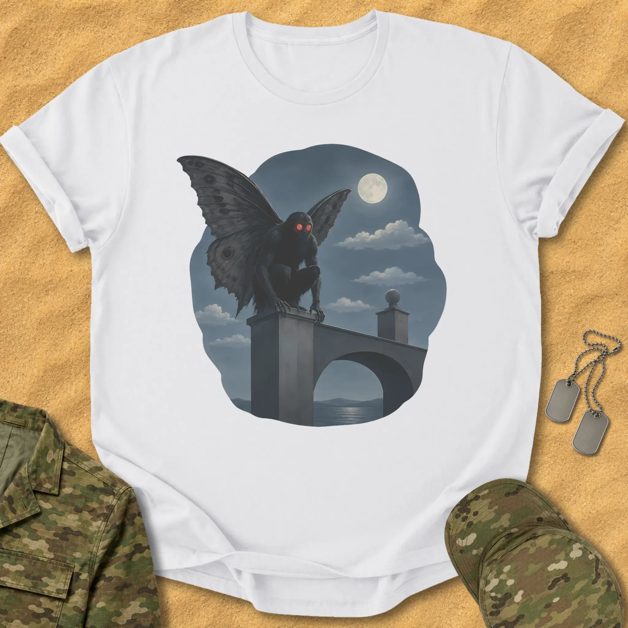 T-Shirt Moonlit Watcher T-Shirt