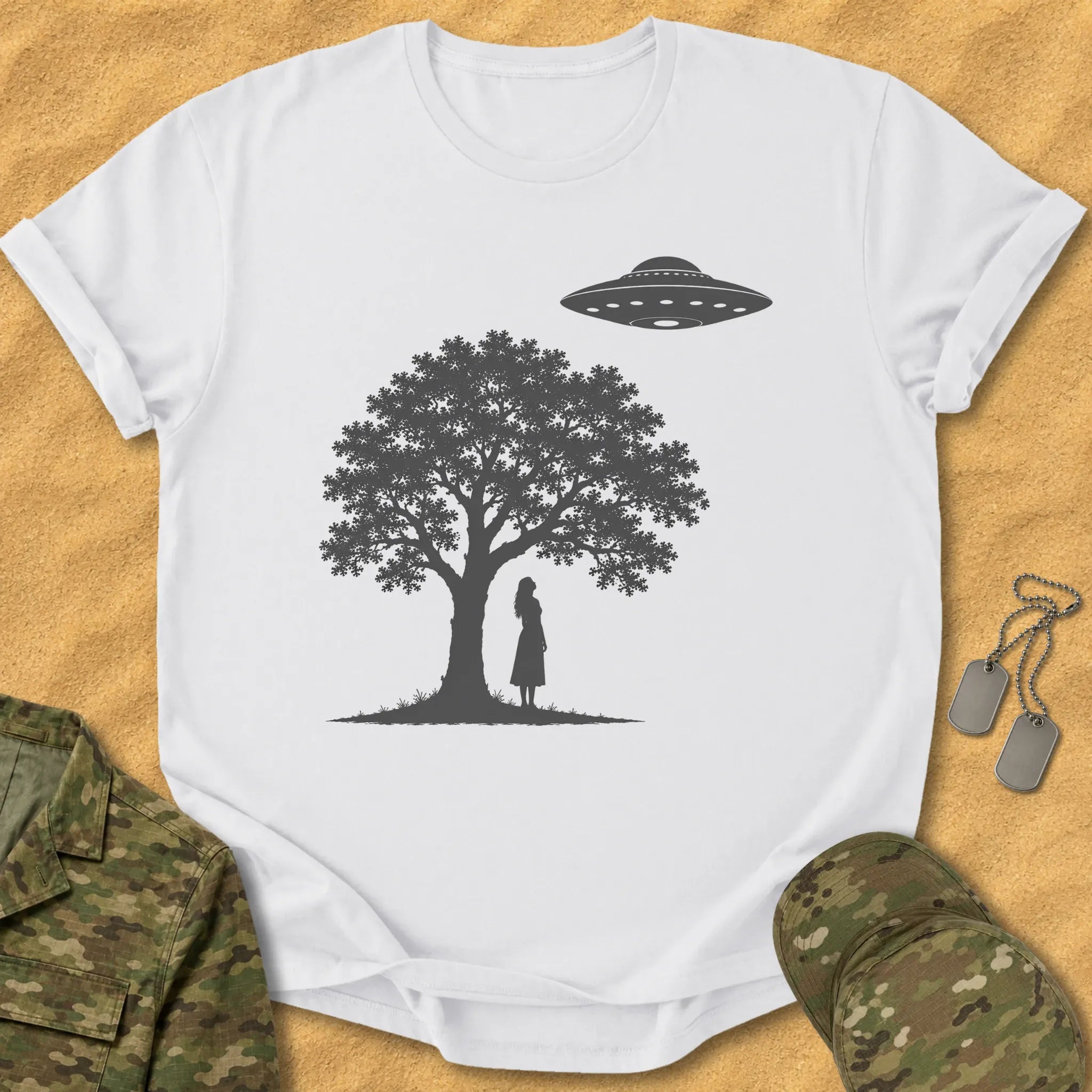 T-Shirt Tree Observer T-Shirt