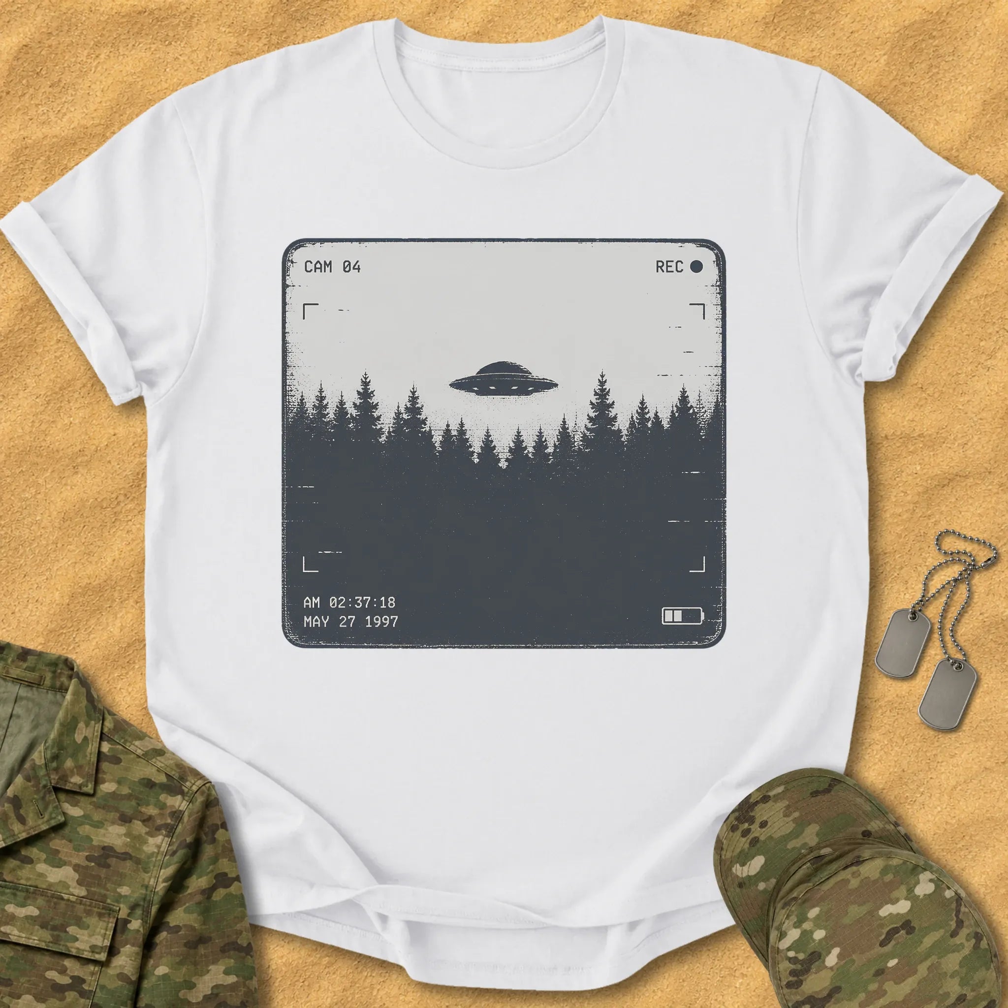 T-Shirt Treeline UFO Sighting T-Shirt