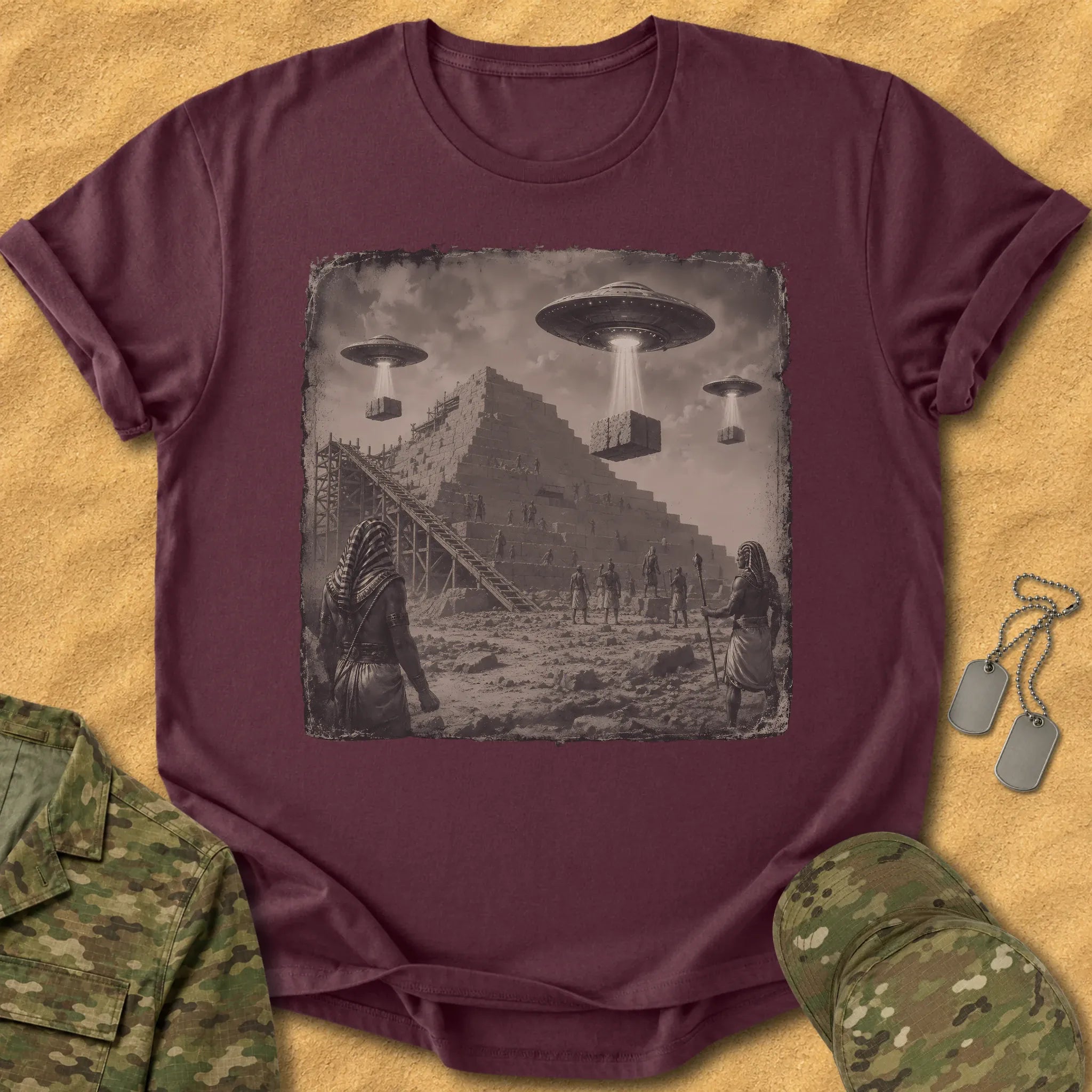 T-Shirt UFOs Building Pyramid T-Shirt