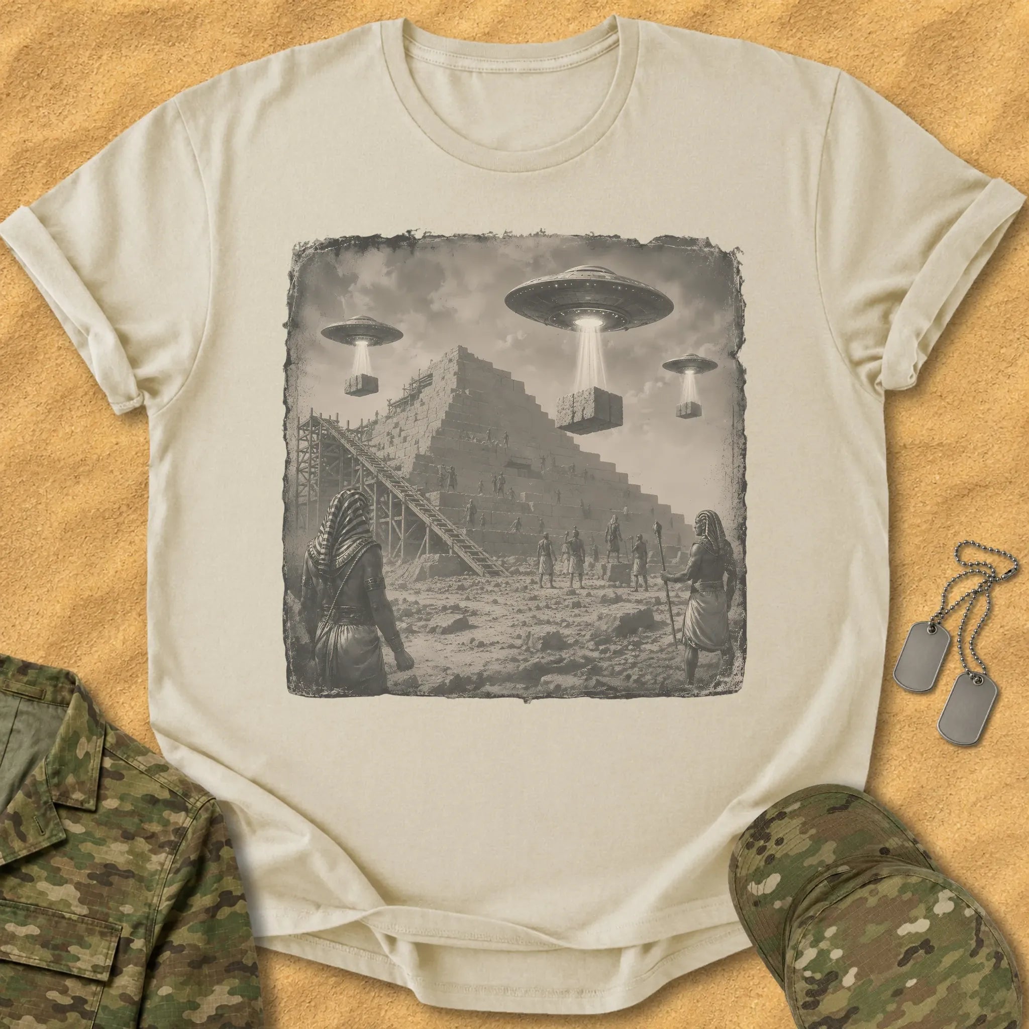 T-Shirt UFOs Building Pyramid T-Shirt
