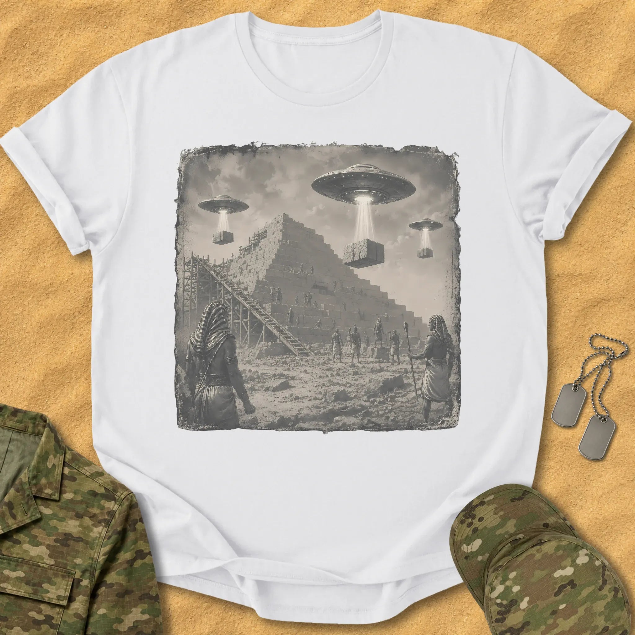T-Shirt UFOs Building Pyramid T-Shirt